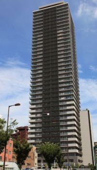 ローレルタワー梅田